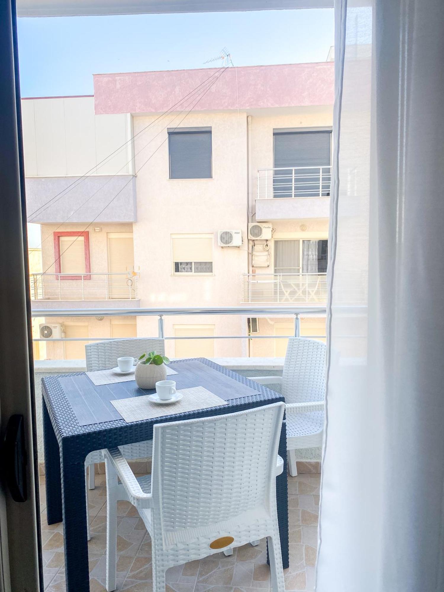 Lunasol Seaside Apartments Дуррес Екстер'єр фото